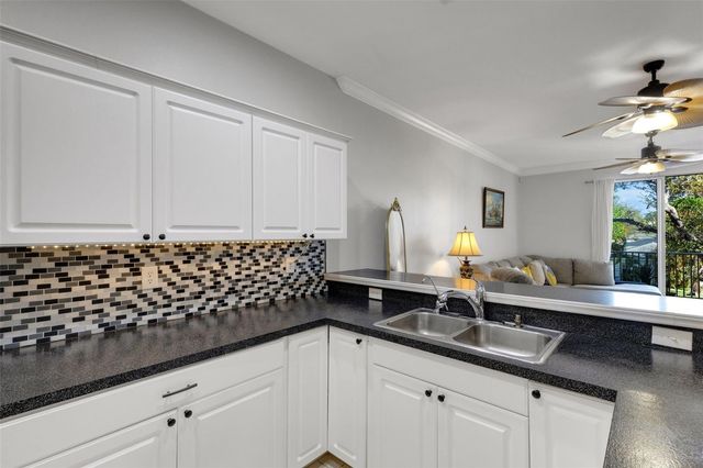 5018 W LANCASTER STREET, Tampa, FL 33616