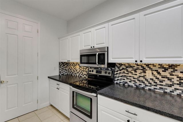 5018 W LANCASTER STREET, Tampa, FL 33616