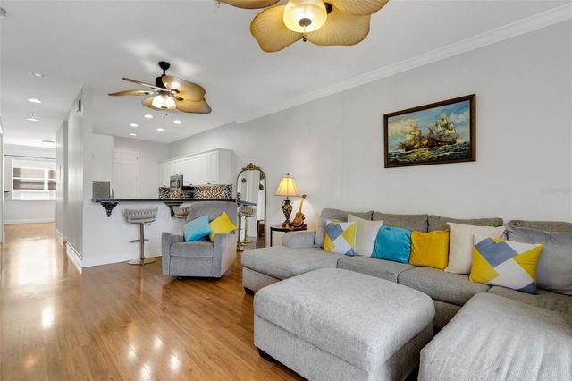 5018 W LANCASTER STREET, Tampa, FL 33616