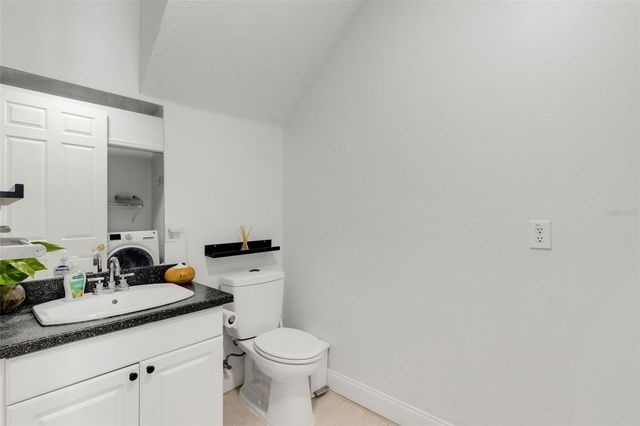 5018 W LANCASTER STREET, Tampa, FL 33616