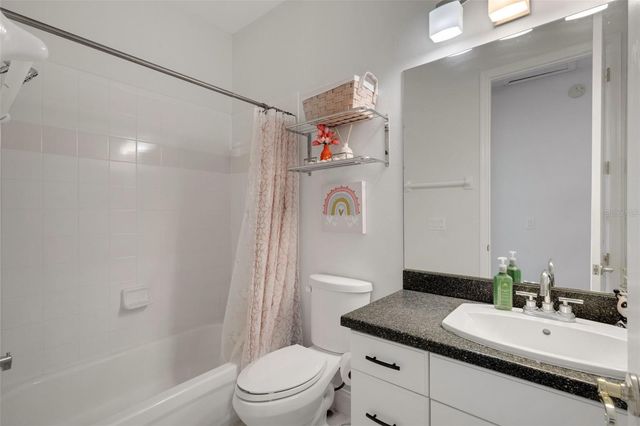 5018 W LANCASTER STREET, Tampa, FL 33616