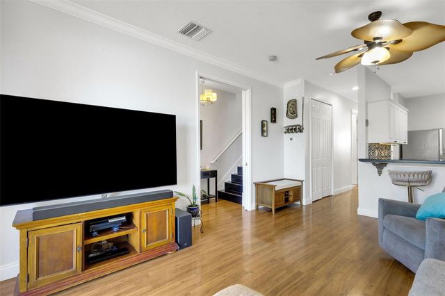 5018 W LANCASTER STREET, Tampa, FL 33616