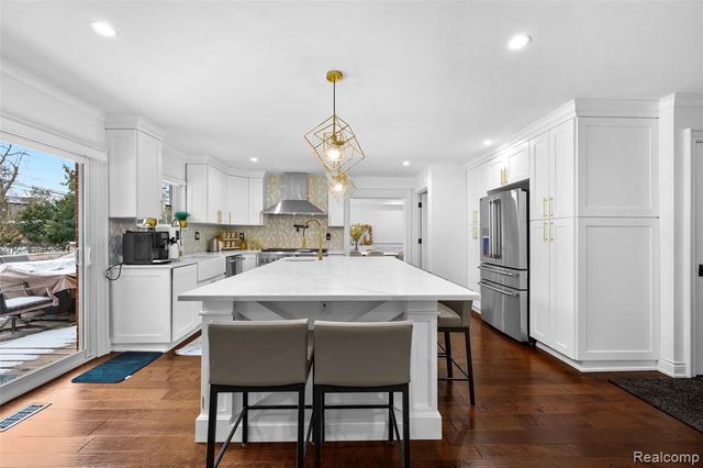 25051 Marshall Street, Dearborn, MI 48124