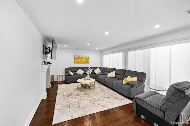 25051 Marshall Street, Dearborn, MI 48124