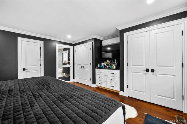 25051 Marshall Street, Dearborn, MI 48124