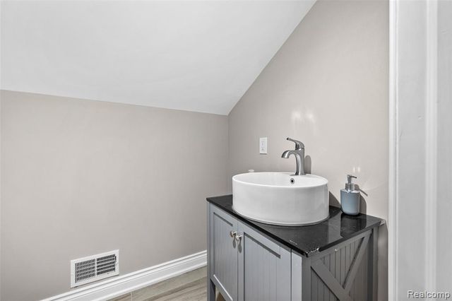 25051 Marshall Street, Dearborn, MI 48124