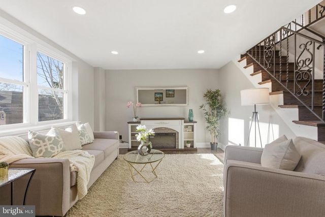 236 HAMPDEN RD, Upper Darby, PA 19082