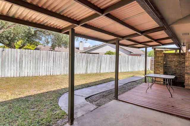 4313 Catfish Dr, Corpus Christi, TX 78410
