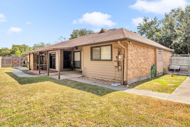 4313 Catfish Dr, Corpus Christi, TX 78410