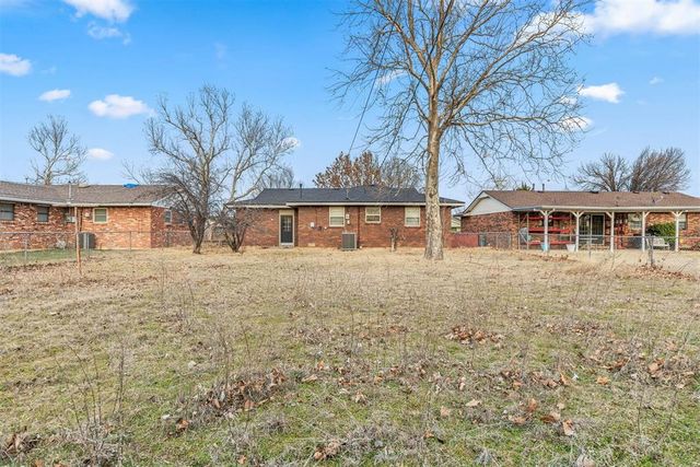 344 NW 65th Street, Lawton, OK 73505