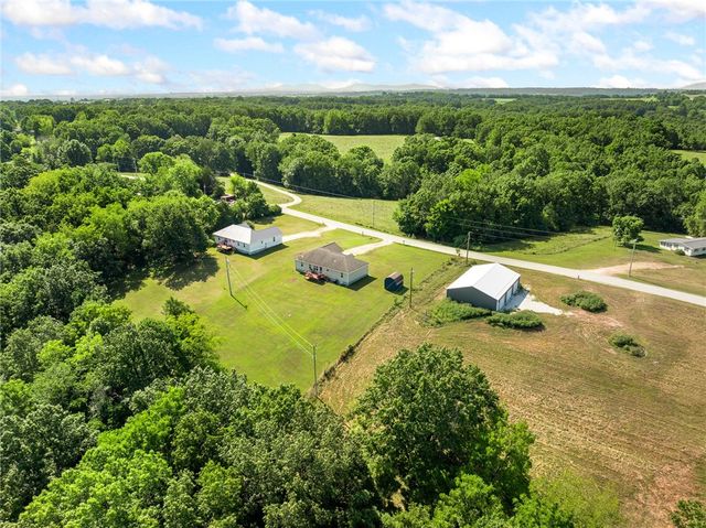 2294 Hawkins Road, Harrison, AR 72601