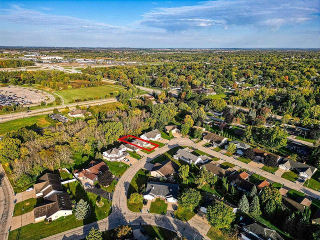 2615 N MILLBROOK ROAD, Appleton, WI 54914