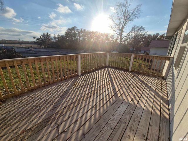 802 Dillard St Street, Eldorado, IL 62930