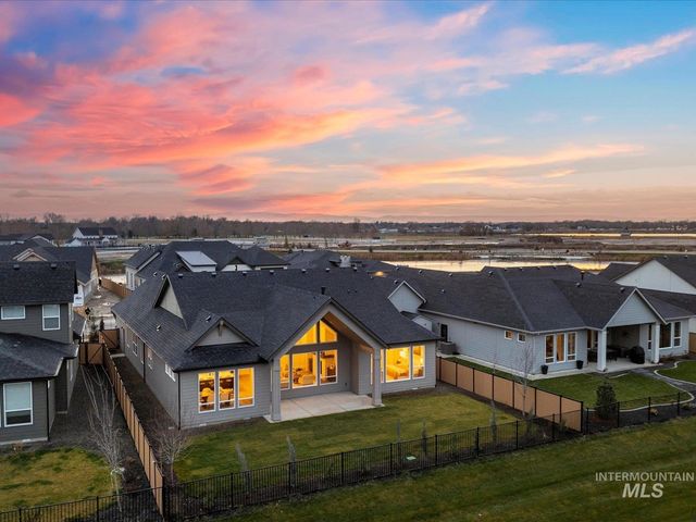 6900 Saddle Bred Way, Star, ID 83669