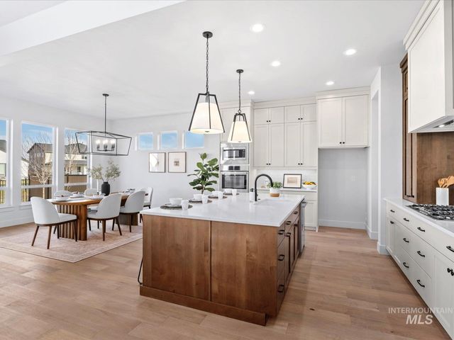 6900 Saddle Bred Way, Star, ID 83669