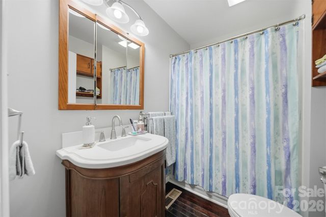 431 W 20th Street, Newton, NC 28658
