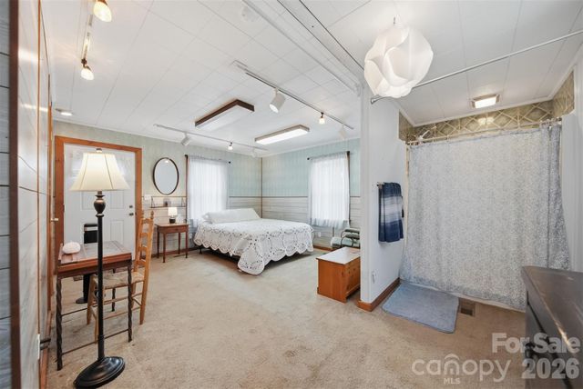 431 W 20th Street, Newton, NC 28658