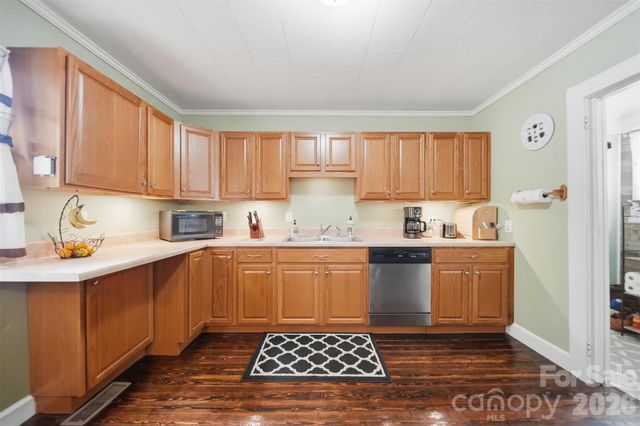 431 W 20th Street, Newton, NC 28658