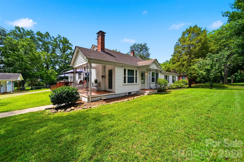 431 W 20th Street, Newton, NC 28658