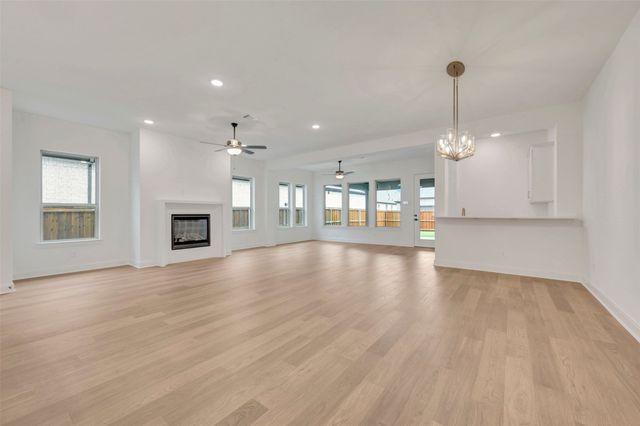 2086 Spotted Fawn Drive, Arlington, TX 76005