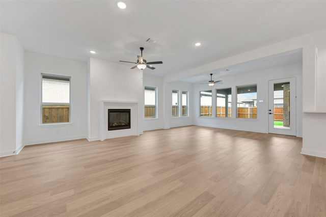 2086 Spotted Fawn Drive, Arlington, TX 76005