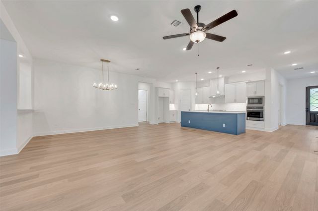 2086 Spotted Fawn Drive, Arlington, TX 76005
