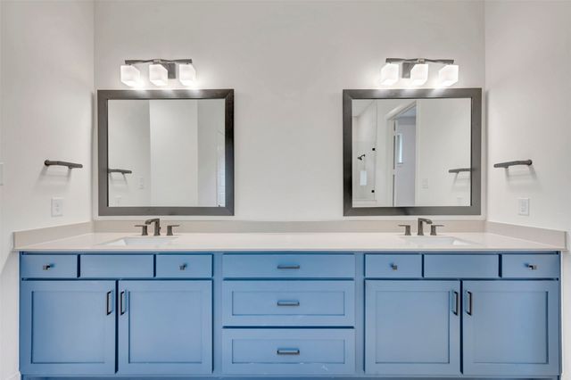 2086 Spotted Fawn Drive, Arlington, TX 76005