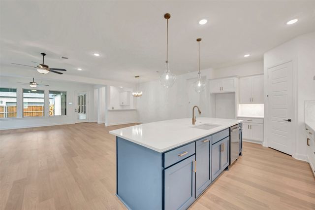 2086 Spotted Fawn Drive, Arlington, TX 76005