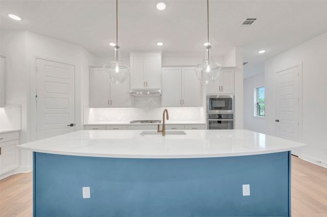 2086 Spotted Fawn Drive, Arlington, TX 76005