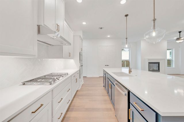 2086 Spotted Fawn Drive, Arlington, TX 76005