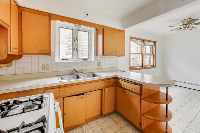 1833 Oak Park Avenue, Berwyn, IL 60402