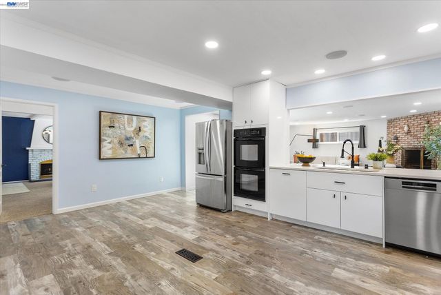 16683 Kildare Rd, Castro Valley, CA 94578