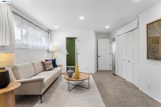 16683 Kildare Rd, Castro Valley, CA 94578