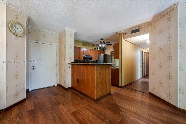 19601 E Country Club Dr 7102, Aventura, FL 33180