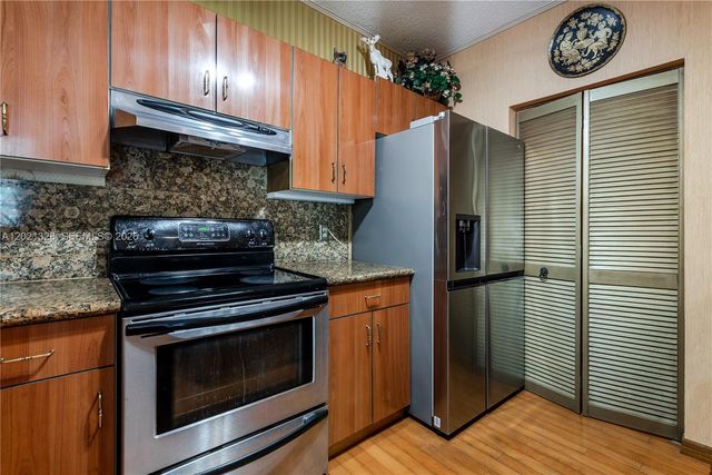 19601 E Country Club Dr 7102, Aventura, FL 33180