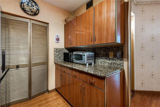 19601 E Country Club Dr 7102, Aventura, FL 33180