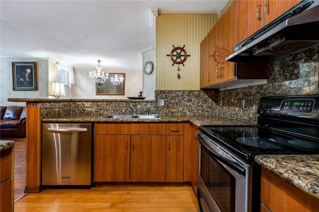 19601 E Country Club Dr 7102, Aventura, FL 33180