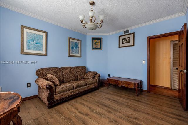 19601 E Country Club Dr 7102, Aventura, FL 33180
