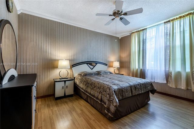 19601 E Country Club Dr 7102, Aventura, FL 33180