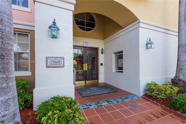 19601 E Country Club Dr 7102, Aventura, FL 33180