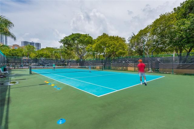 19601 E Country Club Dr 7102, Aventura, FL 33180