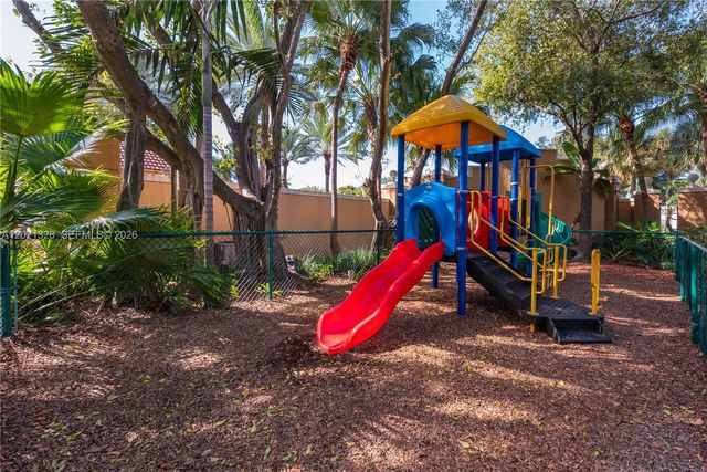 19601 E Country Club Dr 7102, Aventura, FL 33180