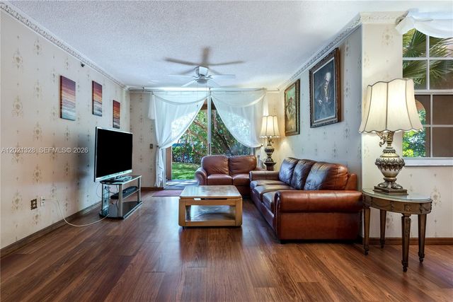 19601 E Country Club Dr 7102, Aventura, FL 33180
