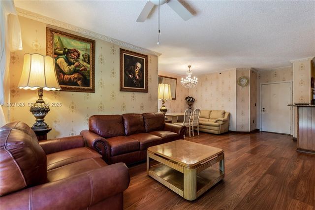 19601 E Country Club Dr 7102, Aventura, FL 33180