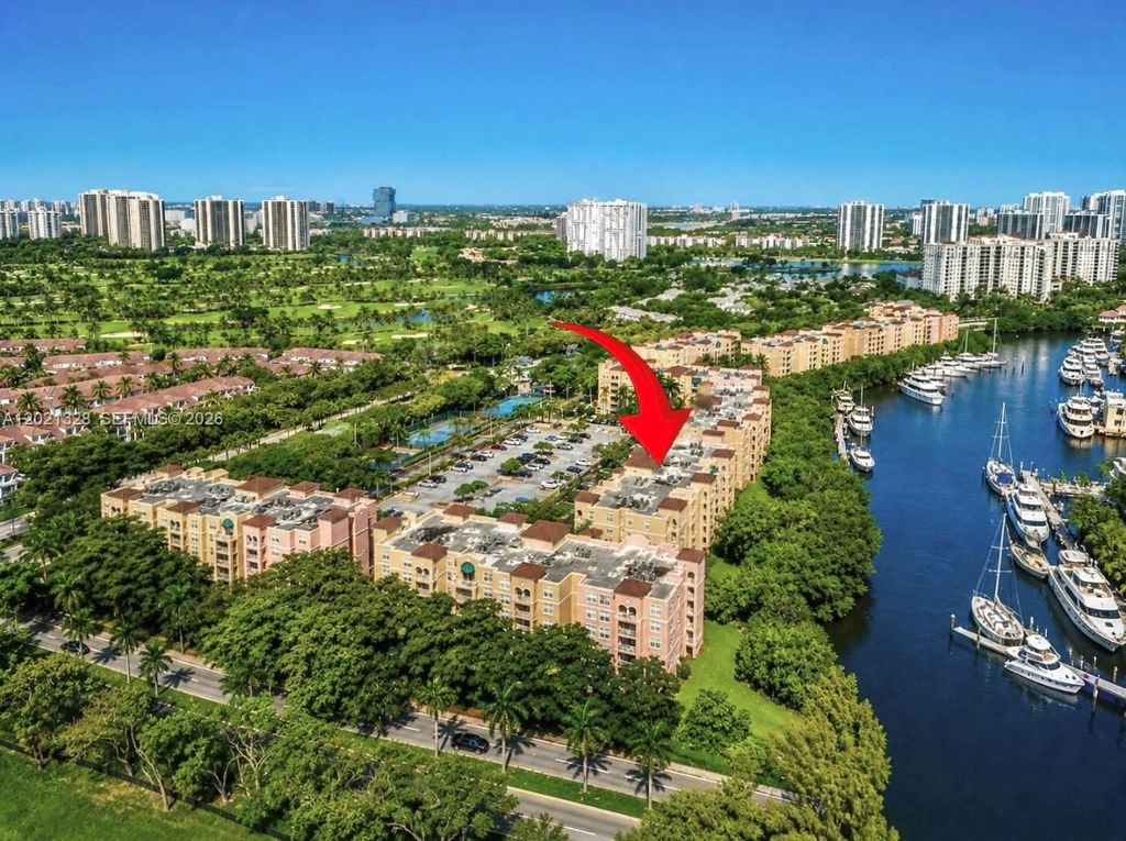 19601 E Country Club Dr 7102, Aventura, FL 33180