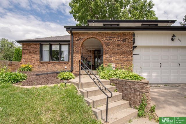 511 S 150 Circle, Omaha, NE 68154