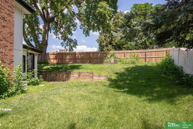 511 S 150 Circle, Omaha, NE 68154