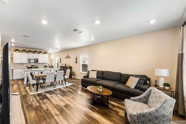 3402 Angus Creek, San Antonio, TX 78245
