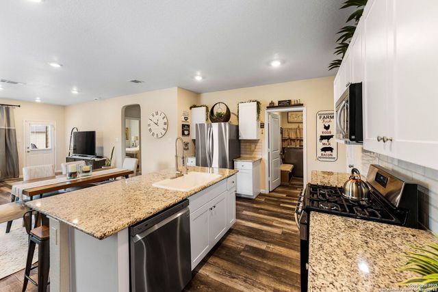 3402 Angus Creek, San Antonio, TX 78245