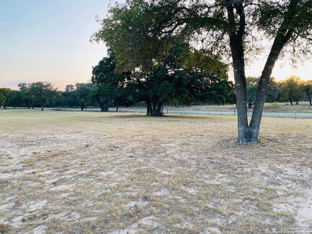 9195 FM 775, La Vernia, TX 78121